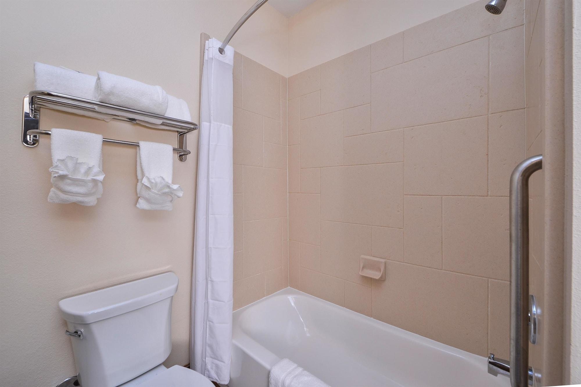 Americas Best Value Inn & Suites Cuero Esterno foto