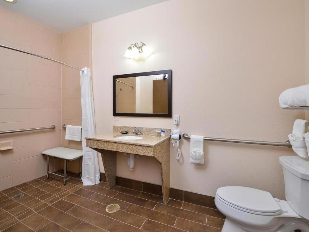 Americas Best Value Inn & Suites Cuero Esterno foto