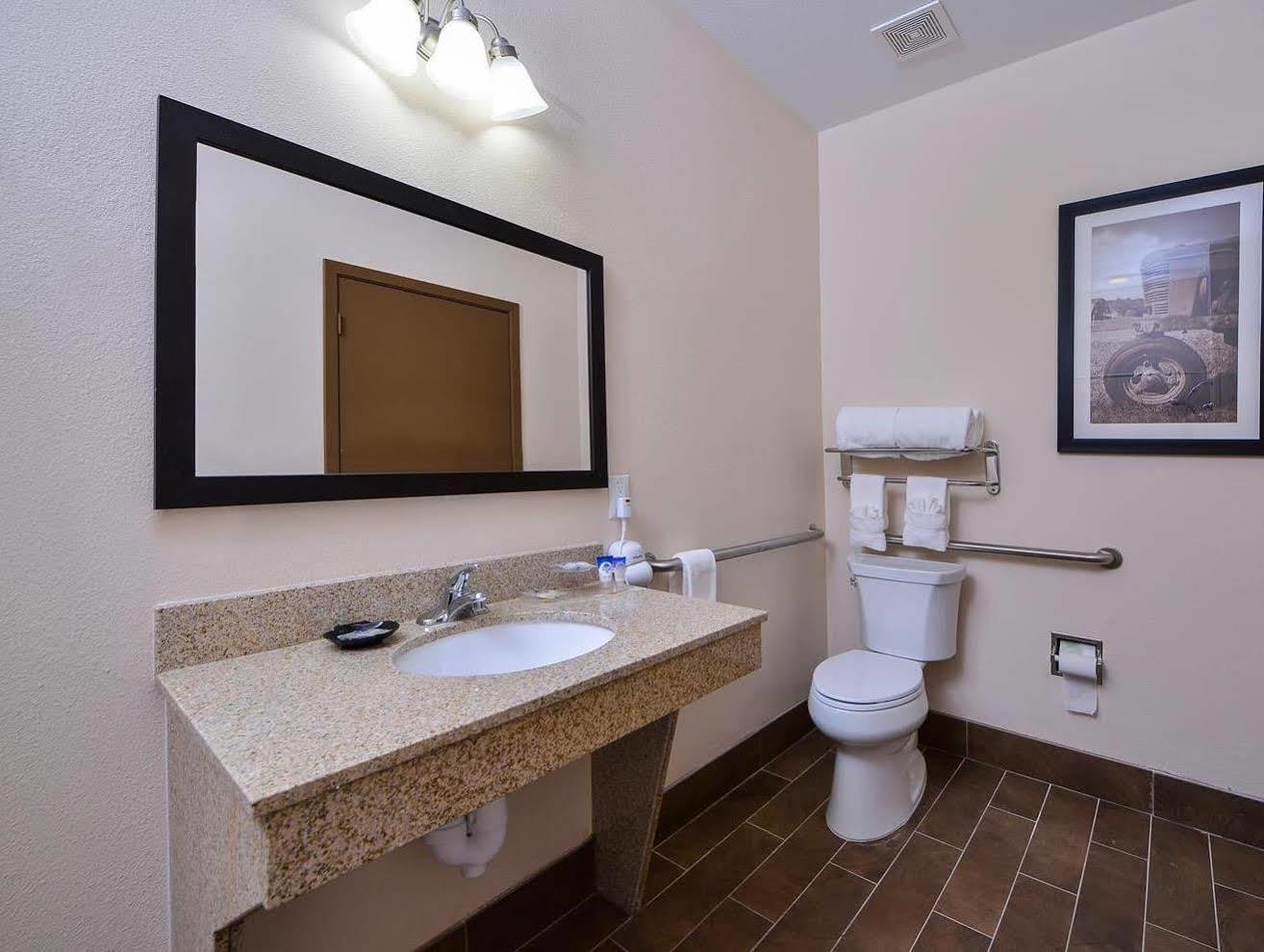 Americas Best Value Inn & Suites Cuero Esterno foto